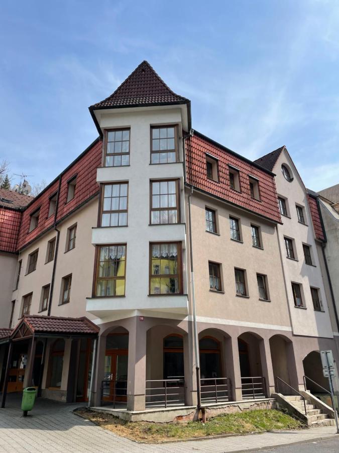 Apartmany U Posty Jáchymov Extérieur photo